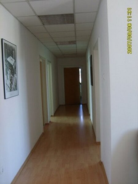 Casa Presei/ Jiului, birou /showroom, 580mp, parcare 15 locuri
