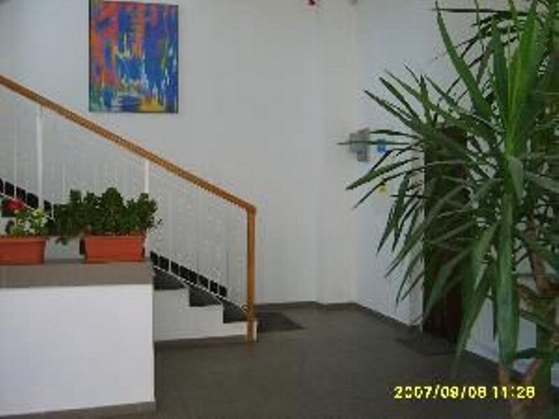 Casa Presei/ Jiului, birou /showroom, 580mp, parcare 15 locuri